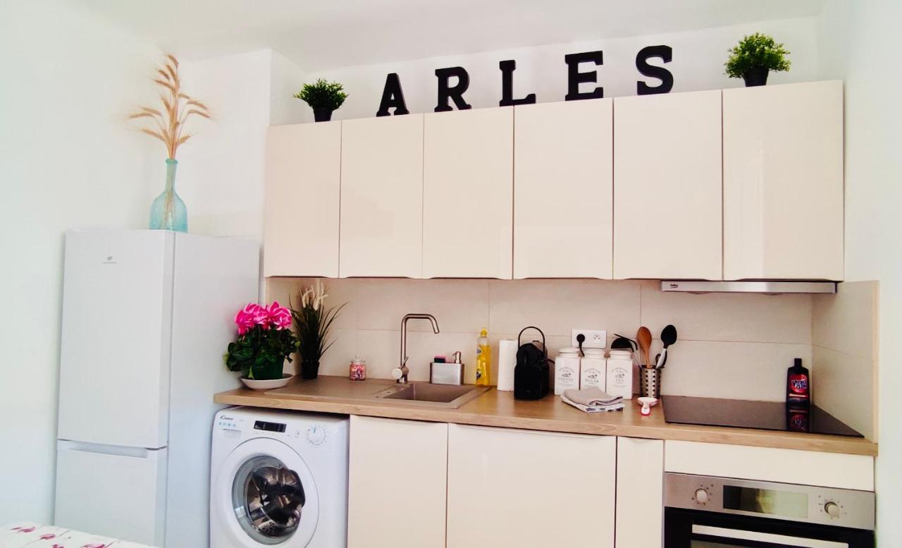 Le Jardin Arlesien - Parking Apartment Bagian luar foto